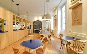 Away Hostel&Coffee Shop